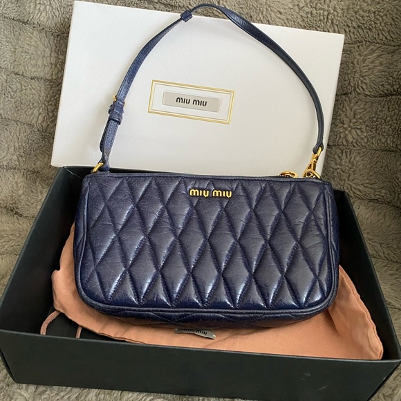 Miu miu pochette/wristlet *AUTHENTIC** - Picture 9 of 13